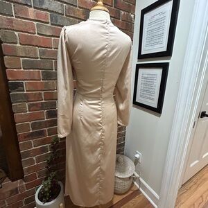 Elegant Beige Long Sleeve Dress
